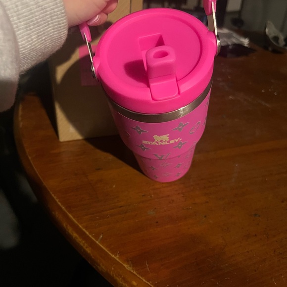 Stanley Vibrant Pink Insulated Mug - Picture 4 of 5